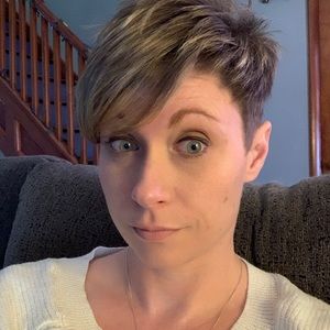 Meet your Posher, Alison